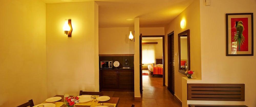 Hotel Club Mahindra Thekkady Esterno foto