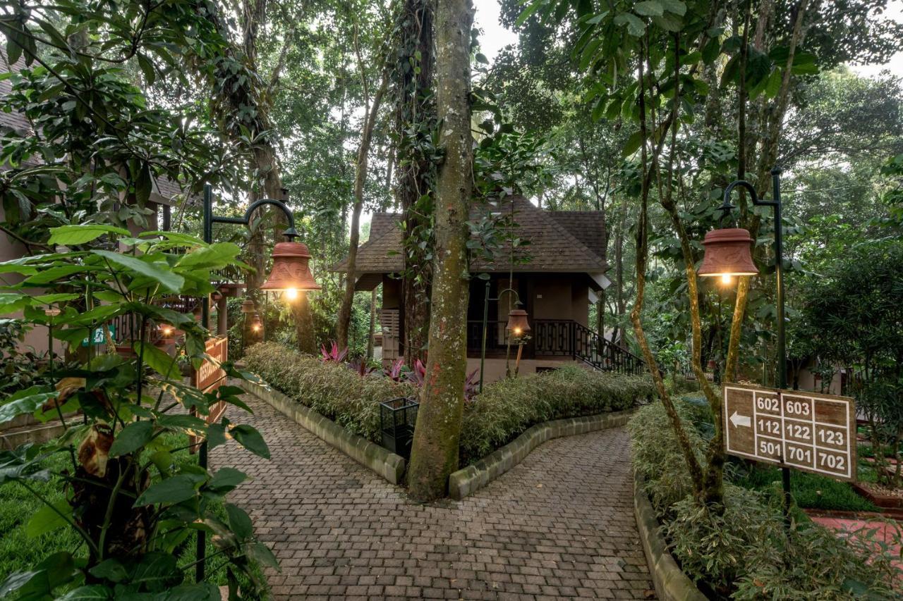 Hotel Club Mahindra Thekkady Esterno foto