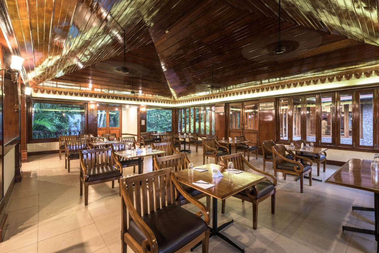 Hotel Club Mahindra Thekkady Esterno foto