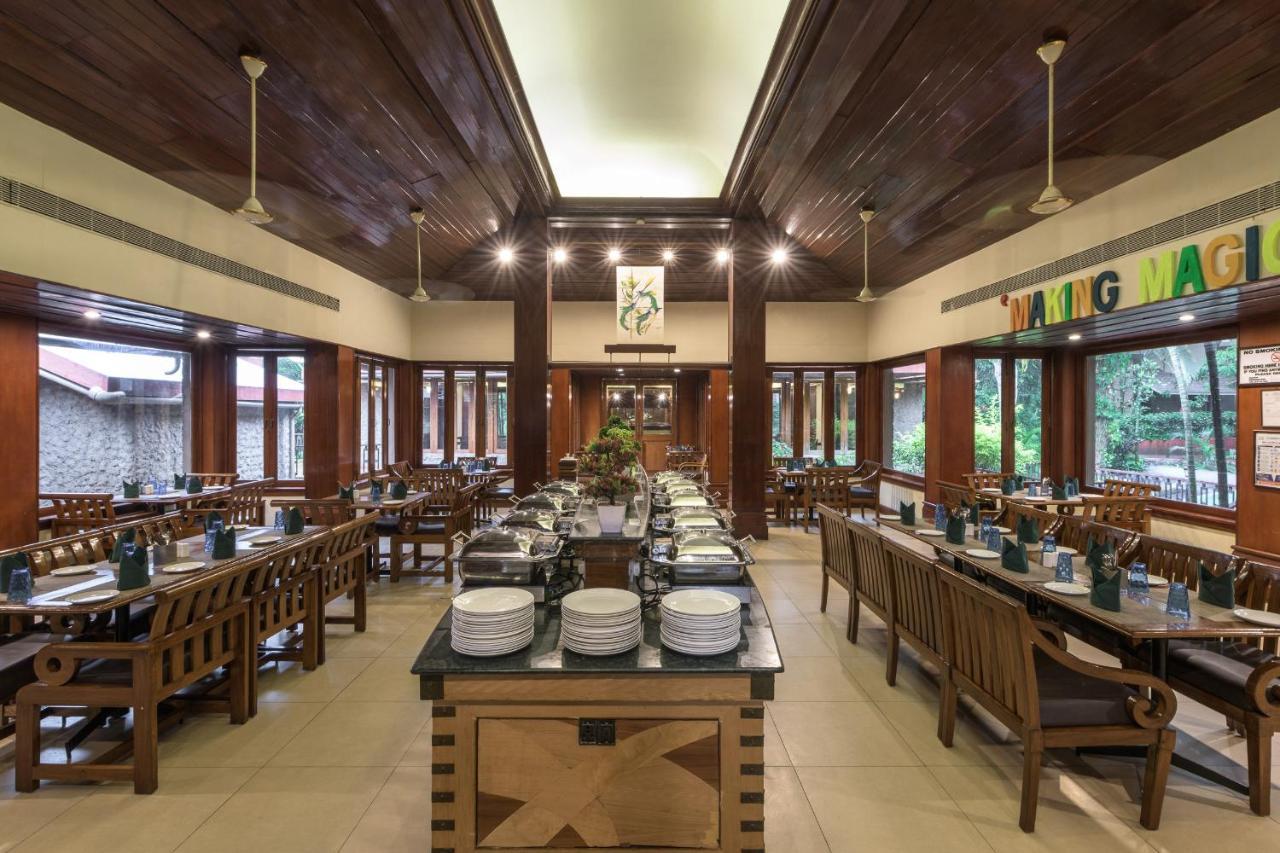 Hotel Club Mahindra Thekkady Esterno foto