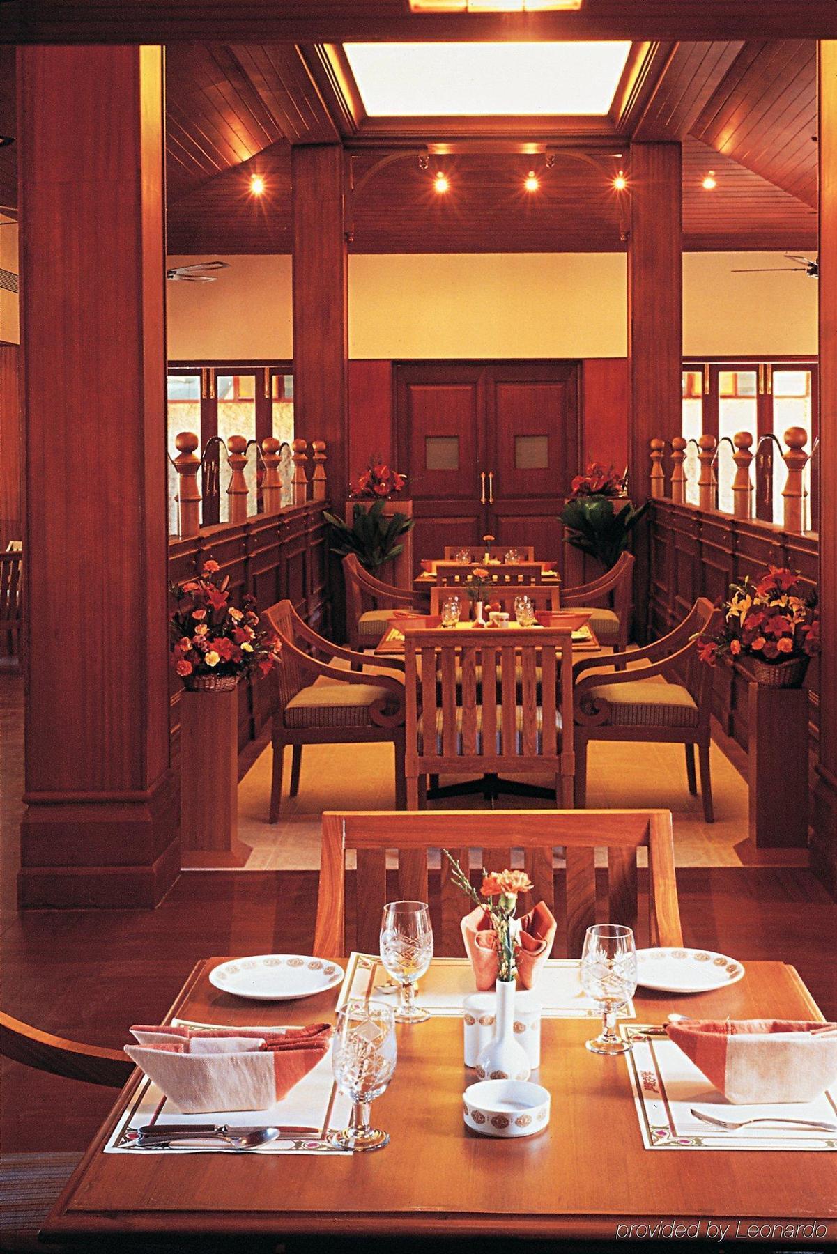 Hotel Club Mahindra Thekkady Esterno foto