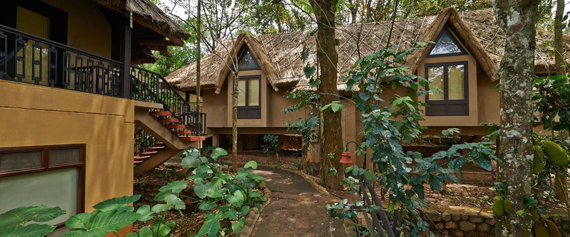Hotel Club Mahindra Thekkady Esterno foto